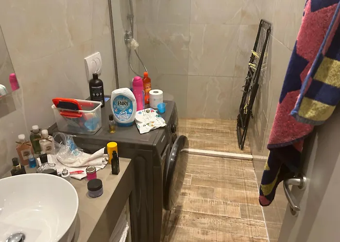 Private House With Balcony * ゴーレム