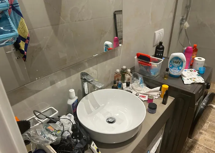 Private House With Balcony ゴーレム