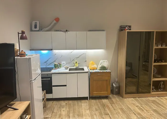 Private House With Balcony * ゴーレム