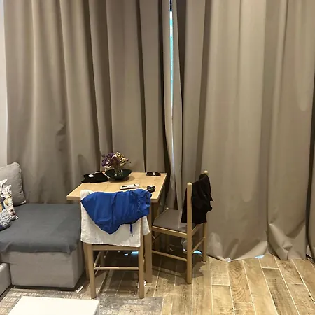 Apartman Private House With Balcony Golem