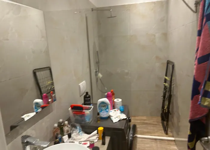 Private House With Balcony Apartment *