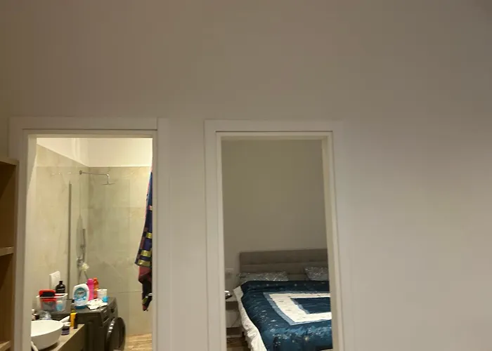 Private House With Balcony Apartment